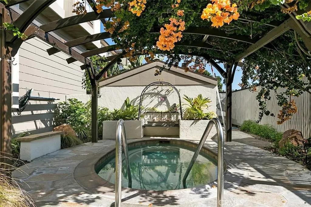 Oceanview Retreat - Steps To The Beach And 2 Pools Oceanside Exterior photo